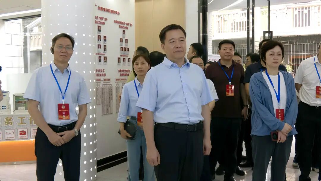 市政协委员视察信州区高质量发展情况